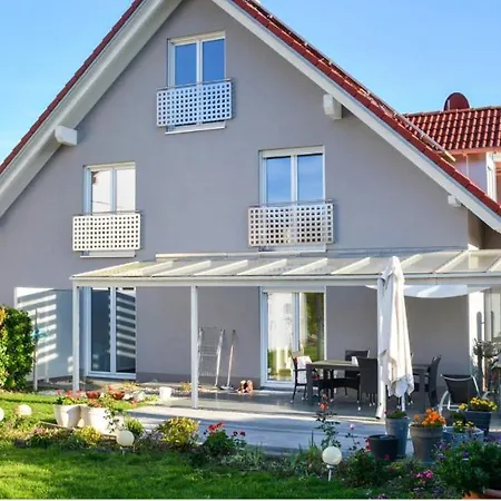 Lägenhet 2 Schlafzimmer Apartment, Kueche U Terrasse In Freiburg