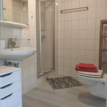 2 Schlafzimmer Apartment, Kueche U Terrasse In Freiburg * Freiburg im Breisgau