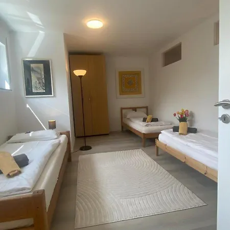 דירה 2 Schlafzimmer Apartment, Kueche U Terrasse In Freiburg