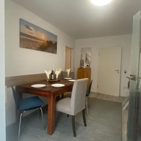 2 Schlafzimmer Apartment, Kueche U Terrasse In Freiburg דירה פרייבורג