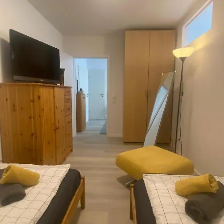 2 Schlafzimmer Apartment, Kueche U Terrasse In Freiburg