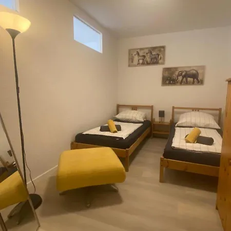 Lägenhet 2 Schlafzimmer Apartment, Kueche U Terrasse In Freiburg