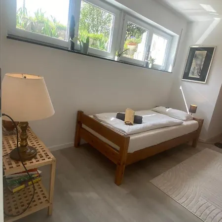 2 Schlafzimmer Apartment, Kueche U Terrasse In Freiburg Lägenhet Freiburg im Breisgau